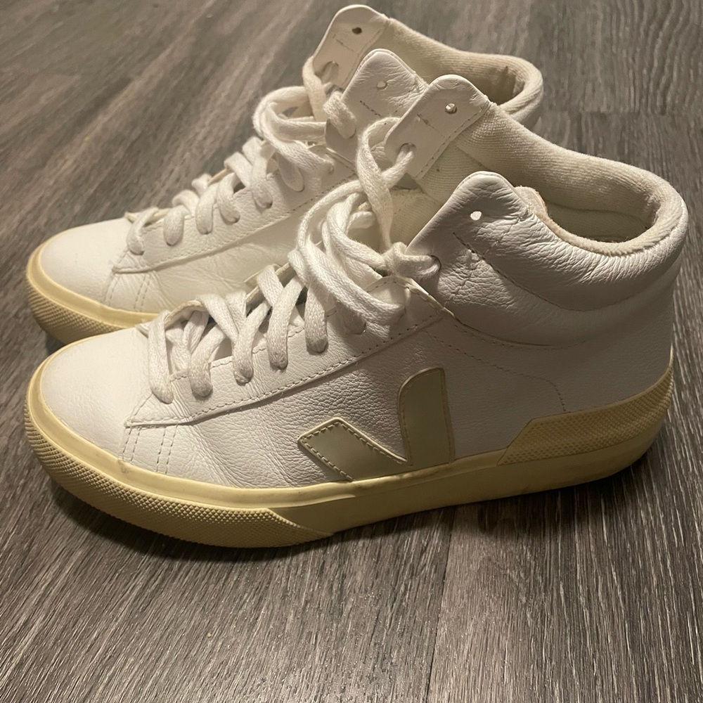 VEJA Leather High Tops